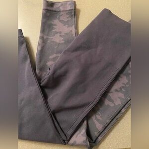 SPANX Seamless Leggings Lot of 2 Black & Camo Size Large